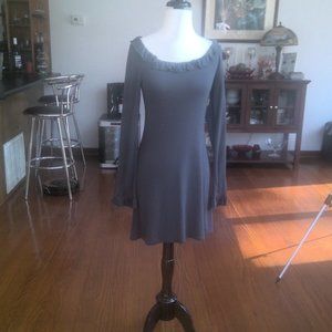 STAR VIXEN GRAY SWEATER ABOVE KNEE DRESS WITH RUFFLED NECK AND END OF SLEEVE-MED